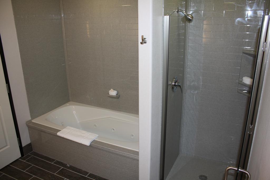 The Heritage Inn & Suites, Ascend Hotel Collection Garden City Dış mekan fotoğraf